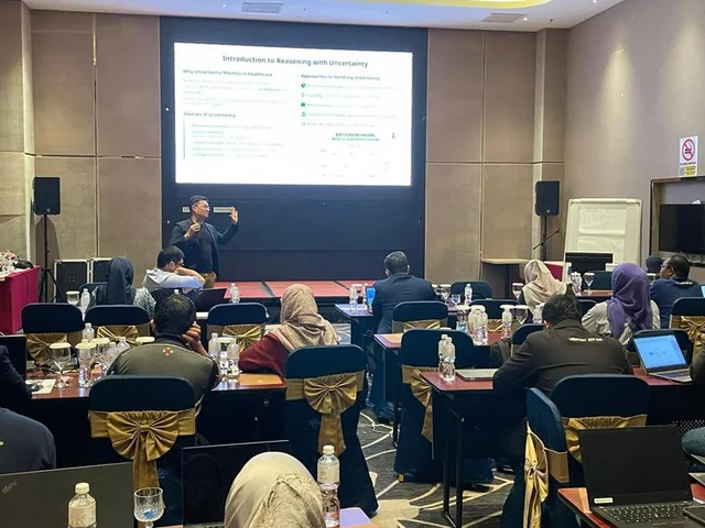 Facilitator leading a Budi Kencana AI training session